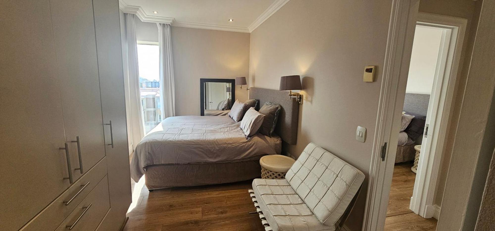 Luxury Rooftop 4bedroom Cape Royale With V&a Seapoint View