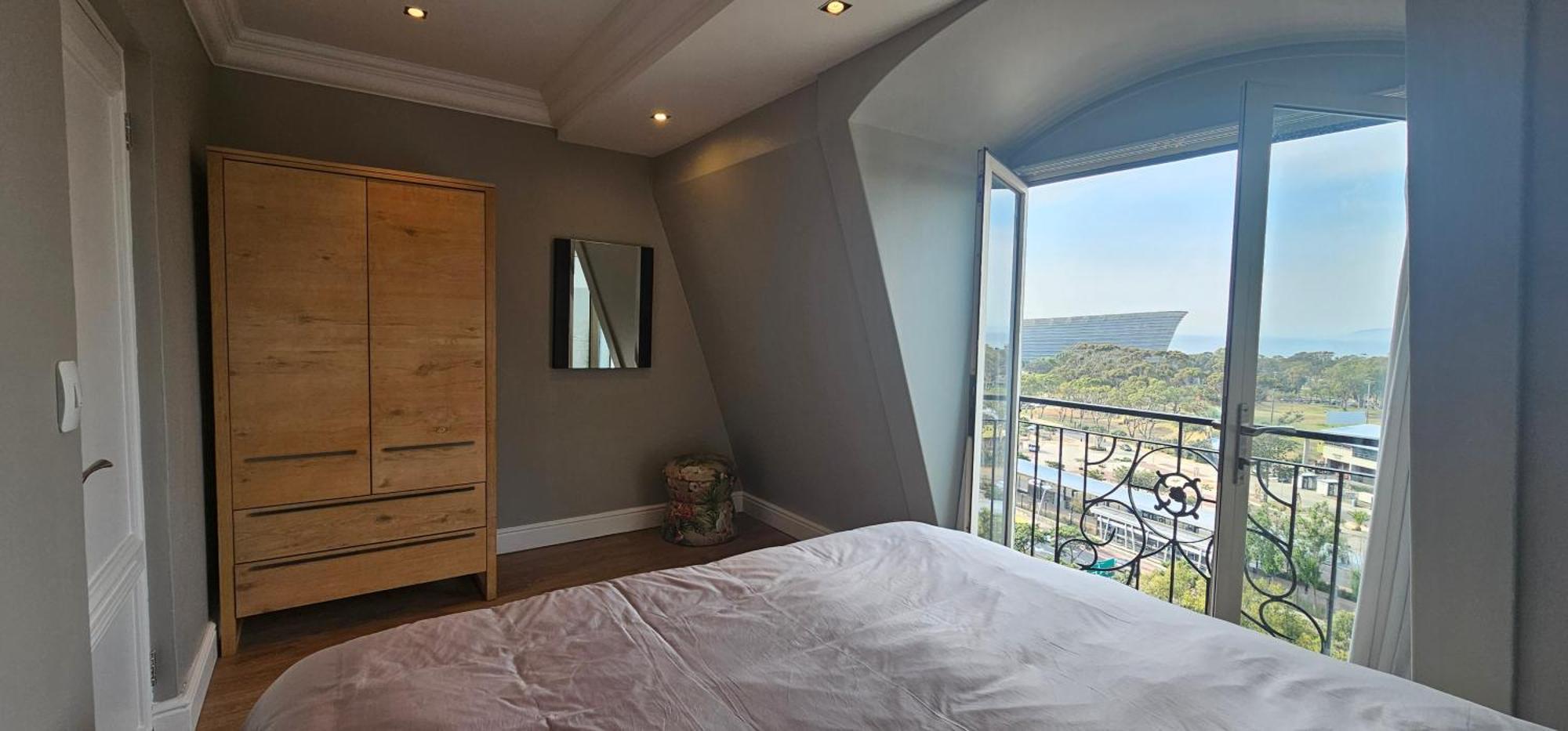 Luxury Rooftop 4bedroom Cape Royale With V&a Seapoint View Cidade Do Cabo