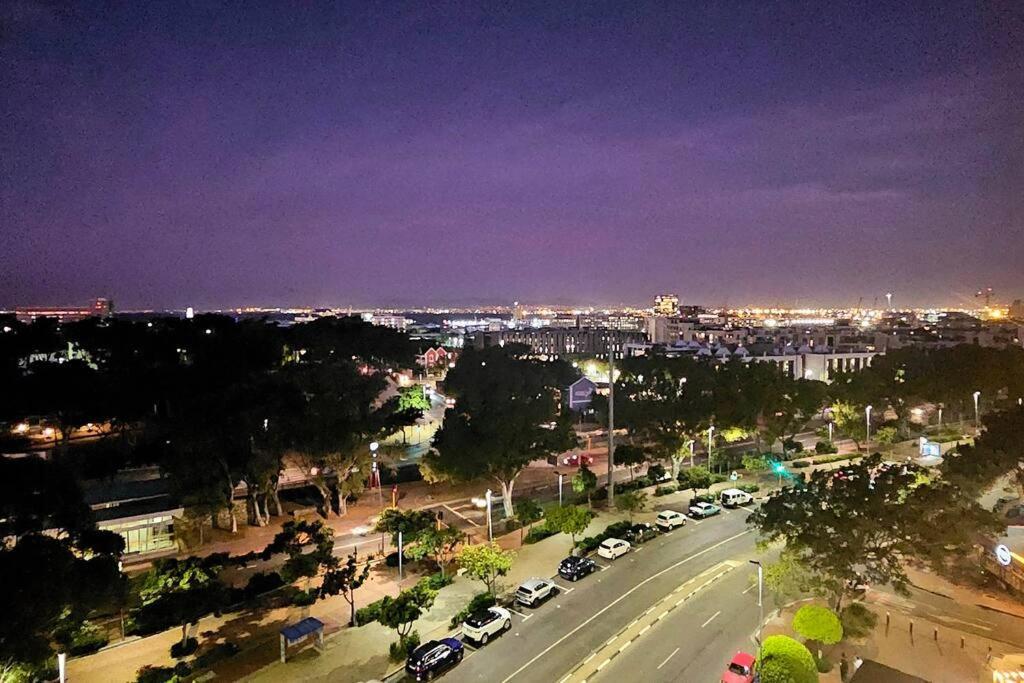 Luxury Rooftop 4bedroom Cape Royale With V&a Seapoint View * Cidade Do Cabo